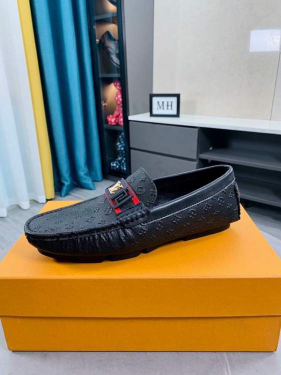 Picture of Louis Vuitton Shoes _SKULVsz37-45mnf036312056